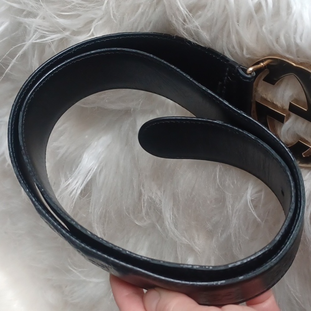 Gucci Black Leather Belt with Gold Buckle - Picture 13 of 16